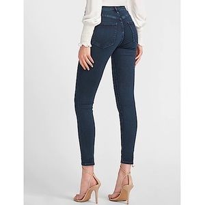 Mid Rise Dark Wash Skinny Jeans Size 6R